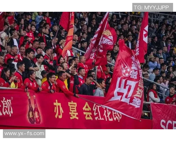 足球巨星真情发声为球队打气燃爆绿茵激励无数球迷共赴荣耀时刻