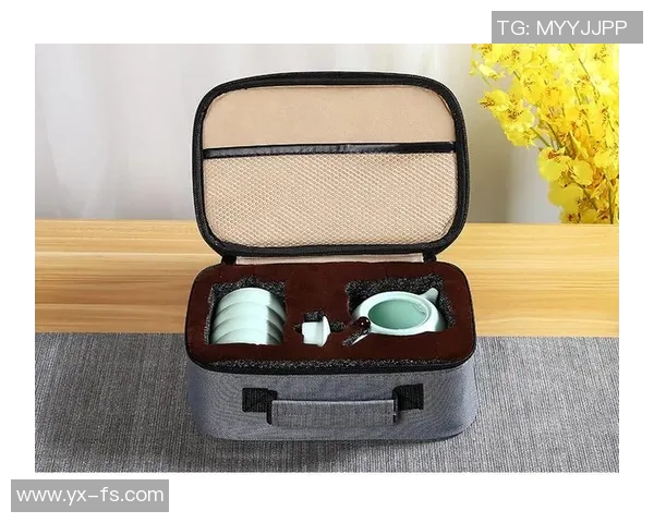 足球明星手工周边精品收藏：定制独特纪念品展现球迷狂热与艺术匠心